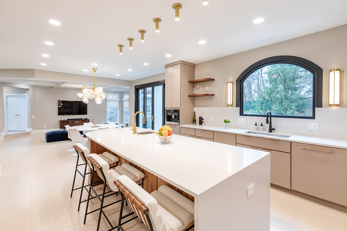 Customized kitchen renovation near Woodlea Manor, Leesburg, Virginia completed by remodeling contractor.