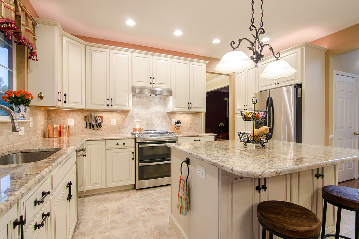 Abbey Design + Remodel offers top kitchen remodel options near Raspberry Falls, Leesburg, Virginia.